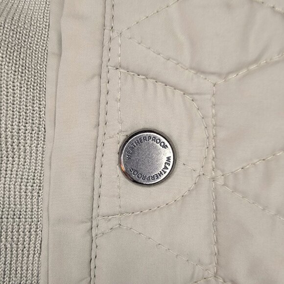 Weatherproof Beige Quilted Jacket | Size M | Classic & Cozy - Picture 2 of 7